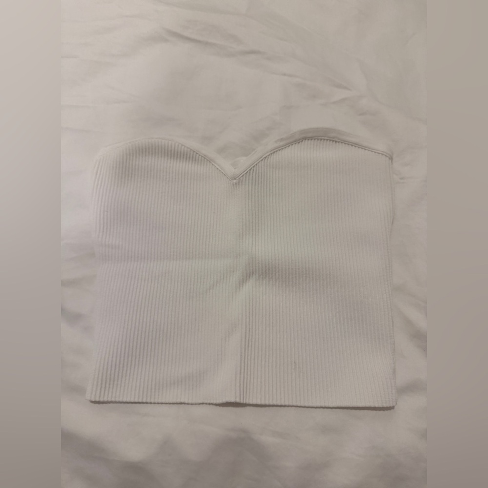 Aritzia Babaton White Ribbed Tube Top. Only worn a handful of times.
